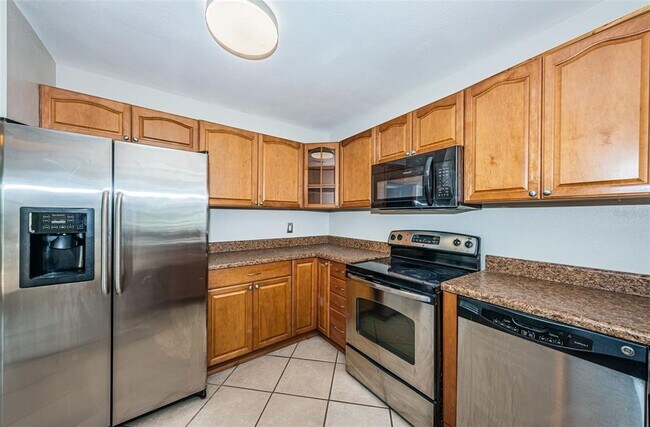 Building Photo - 5196 Beach Dr SE