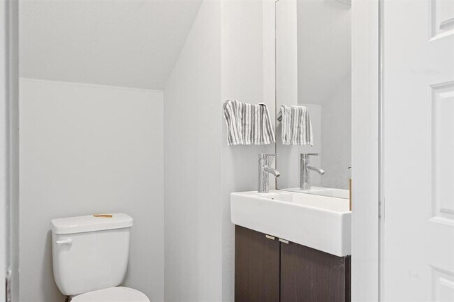 Building Photo - 5007 Delores Ave