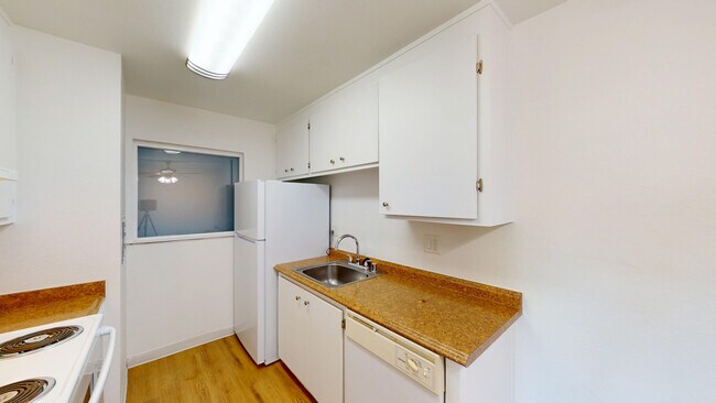 Building Photo - 551 Alameda del Prado
