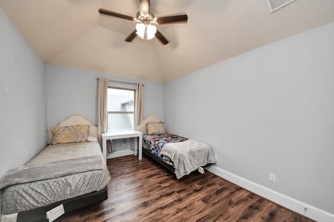 Building Photo - 17103 Mulben Ct