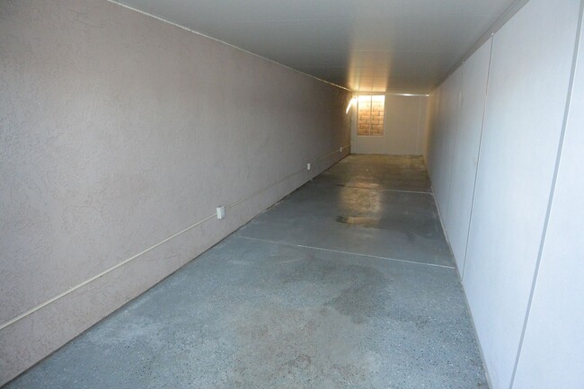 Building Photo - Spacious One Story 3-bedroom, 2-bathroom H...