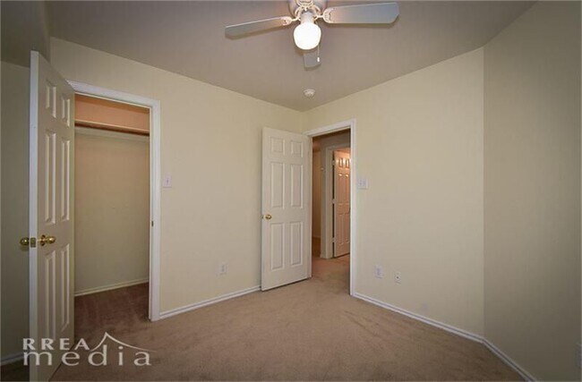 Building Photo - 2923 Loganberry Park Ln