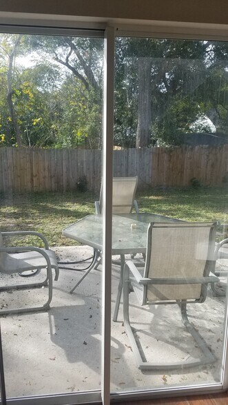 Building Photo - 2306 S Bumby Ave