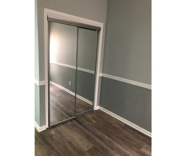 Building Photo - 3832 Cottage Ave