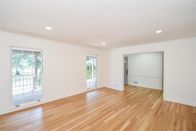 Building Photo - 17040 Birmingham Rd