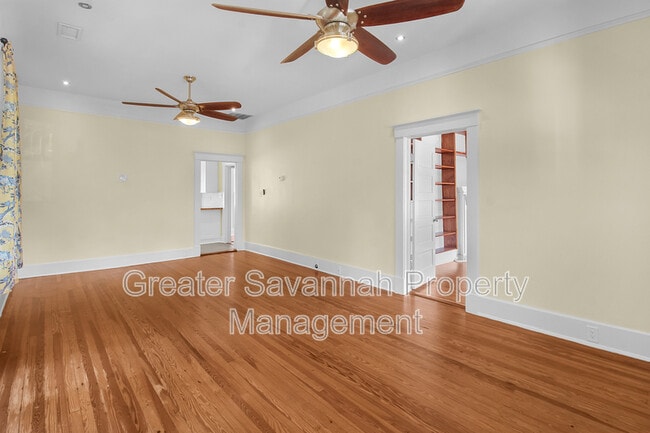 Building Photo - 1206 E 48th St