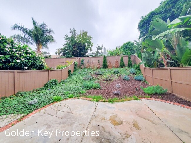 Building Photo - Lovely 2-story townhome in The Cape at Cal...