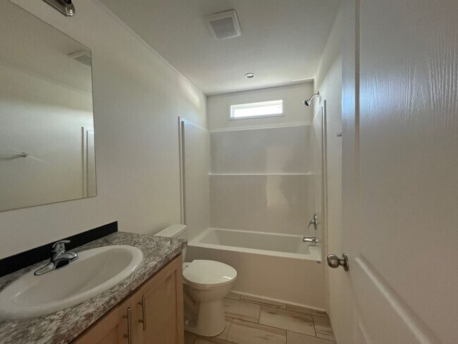 Building Photo - 118 Leopard Ln