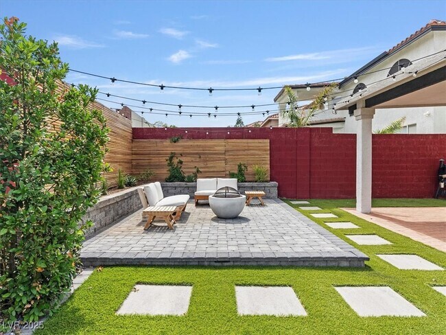 Building Photo - 6639 Tranquil Seas Ct