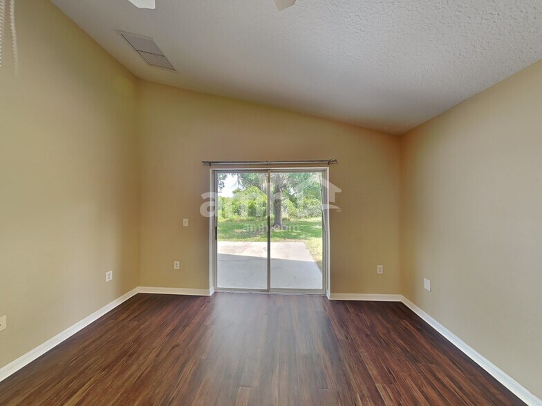 Building Photo - 3045 Rob Way