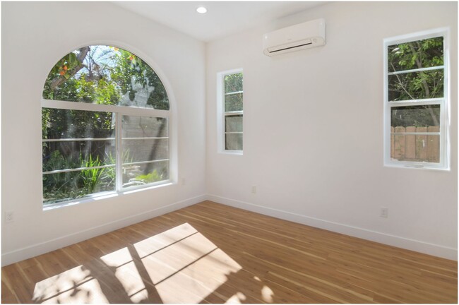 Building Photo - Charming 1 bedroom ADU in Santa Ana!