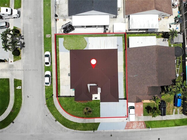 Building Photo - 15856 SW 143rd Ct