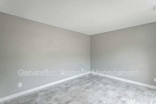 Building Photo - 510 Ely Rd