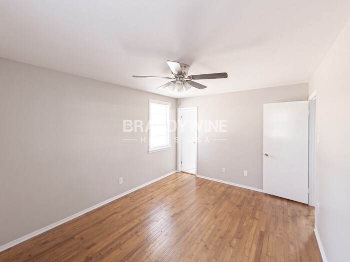 Building Photo - 4854 Cloister Ave