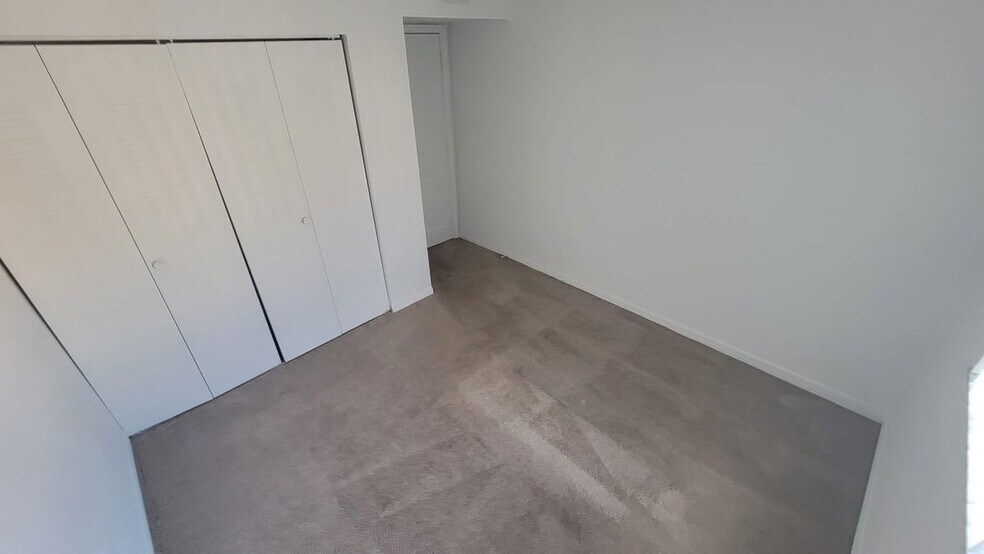 Building Photo - 4197 N Haverhill Rd