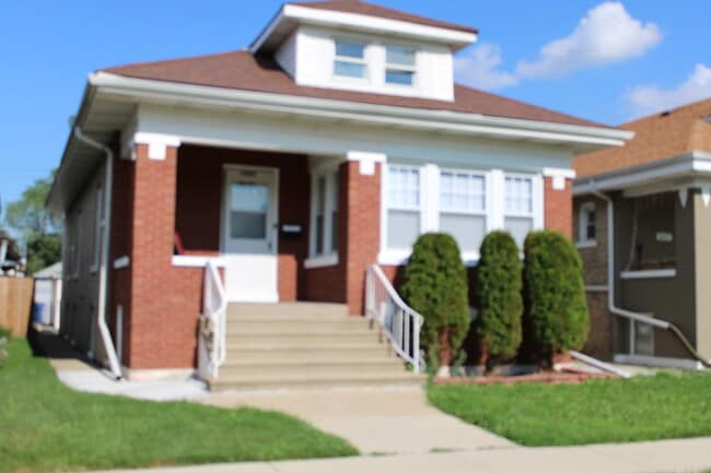 Building Photo - 1625 S 60th Ct