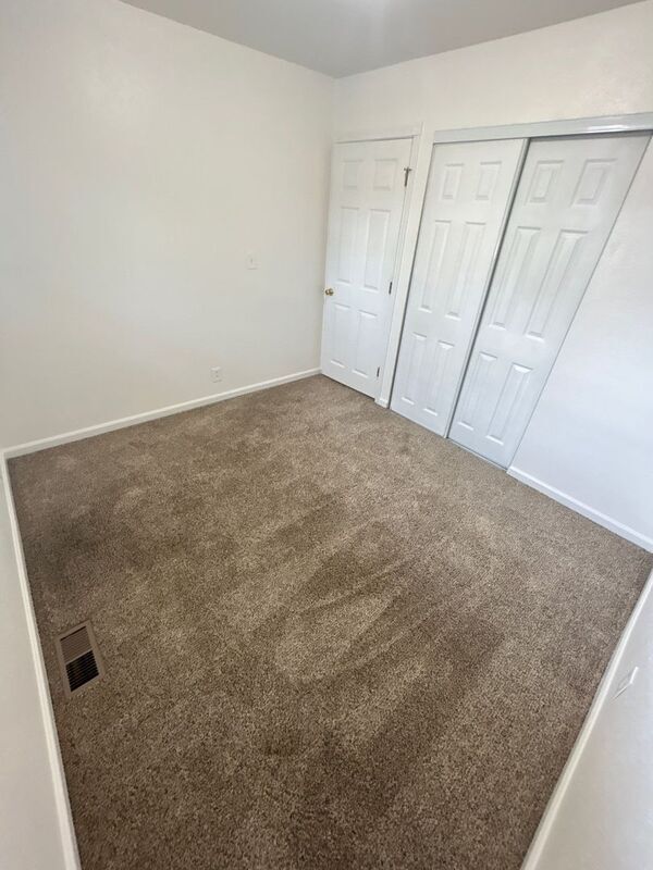 Building Photo - 1215 NW 11th St