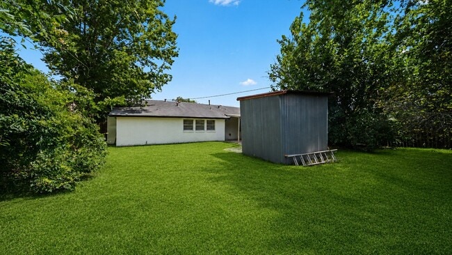 Building Photo - 5242 Greylog Dr