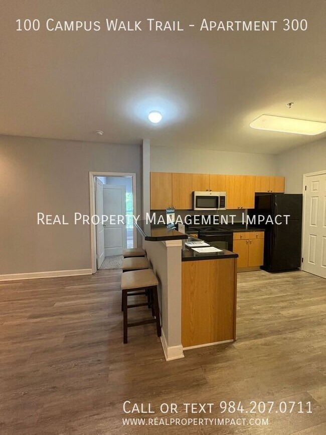 Building Photo - 100 Campus Walk Trl