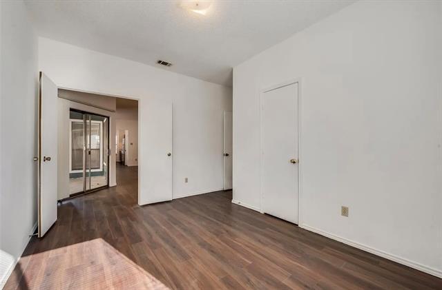 Building Photo - 812 Melville Dr