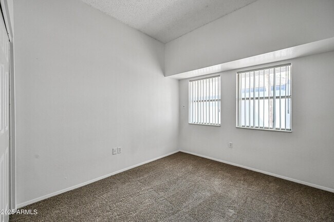Building Photo - 1331 W Baseline Rd