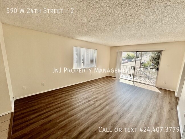 Building Photo - 590 W 24th St