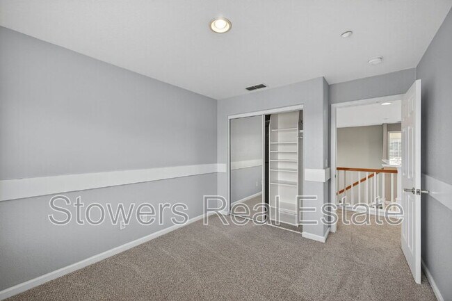 Building Photo - 729 Copperfield Ct