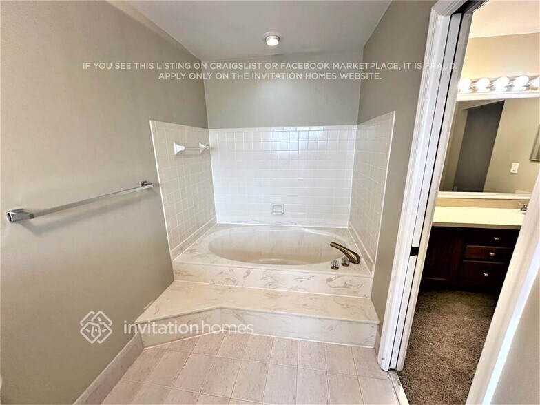 Building Photo - 13643 Ishnala Cir