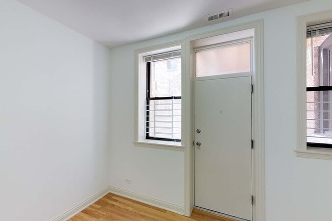 Floorplan - 5400-5408 S. Ingleside Avenue