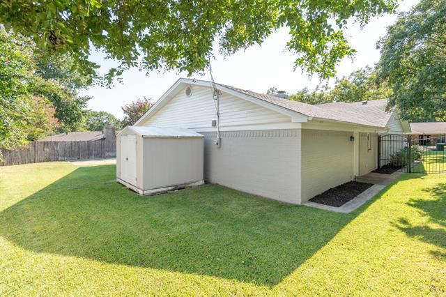 Building Photo - 4217 Dawn Dr