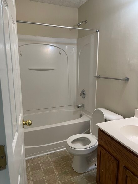Bathroom - 1314 Bradley Daniel Blvd