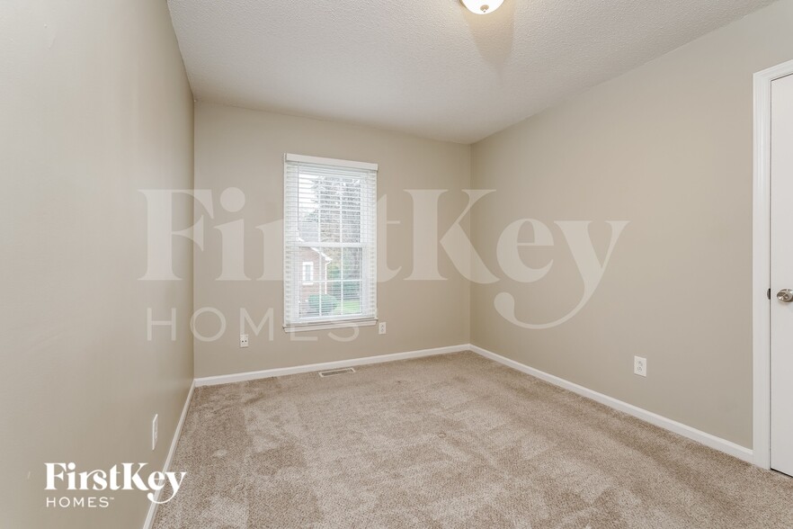 Building Photo - 4512 Princess Dr