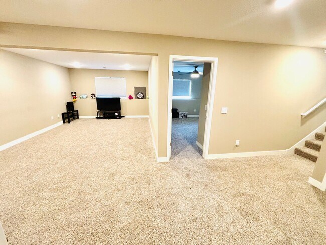 Building Photo - Amazing updated 4 bed house in Lakeville!