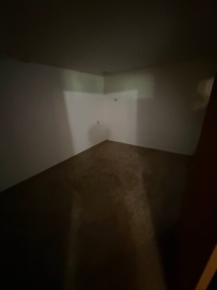 Building Photo - 224 Halsey St