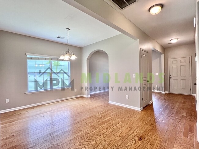Building Photo - 464 Edenhall Dr