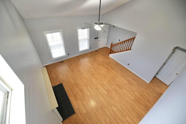 Building Photo - 4400 Greensbury Dr