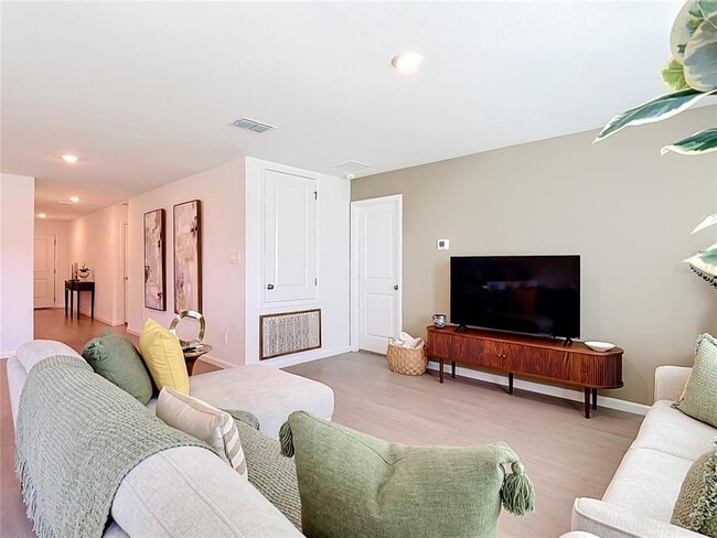 Building Photo - 2526 Aveeno Ave