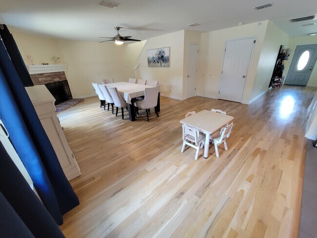 Building Photo - 3108 Westview Dr