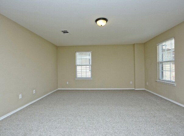 Building Photo - 111 Mancos Dr