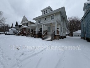 Building Photo - 172-174-174 Rosewood Terrace