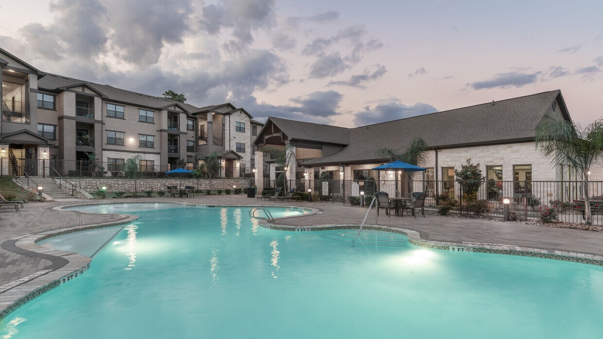 West Creek Apartments Conroe