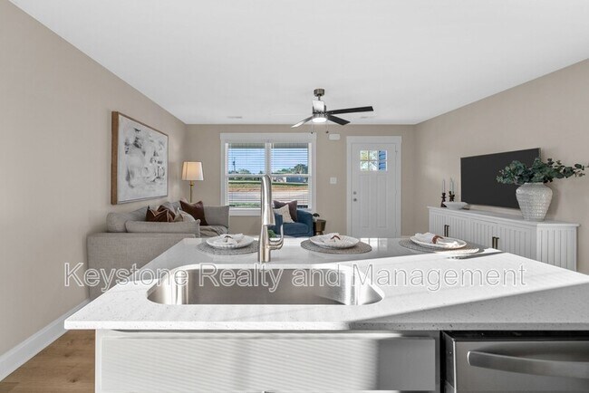 Building Photo - 158 Rose Edd Blvd