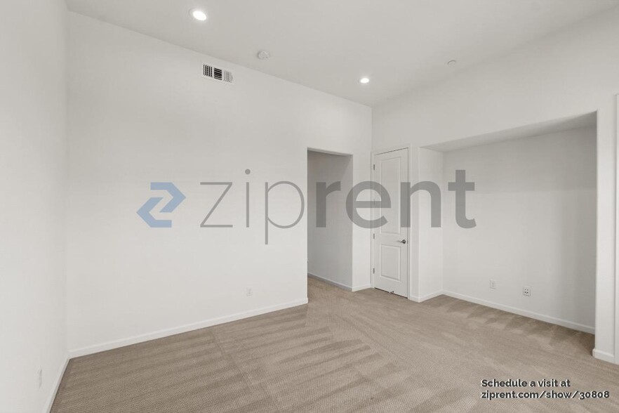 Building Photo - 5676 El Dorado Ln