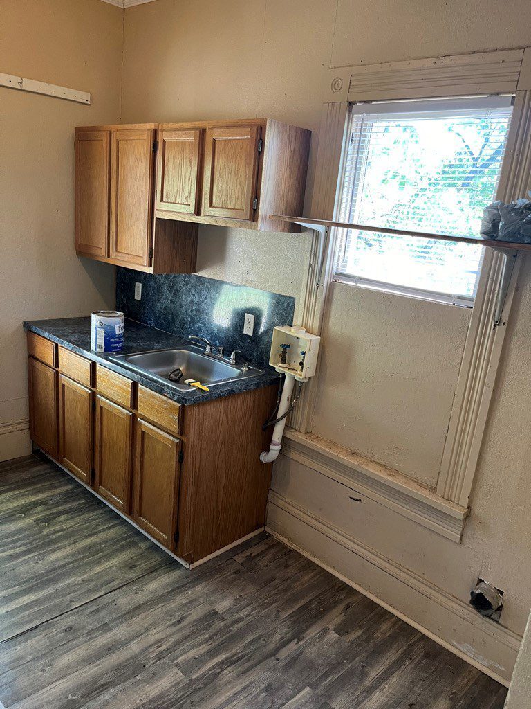 Upstairs Kitchen - 601 S Fredonia St