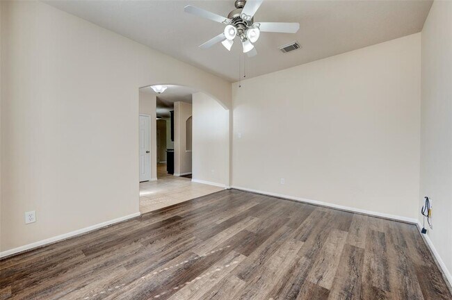 Building Photo - 7414 Compass Rose Dr