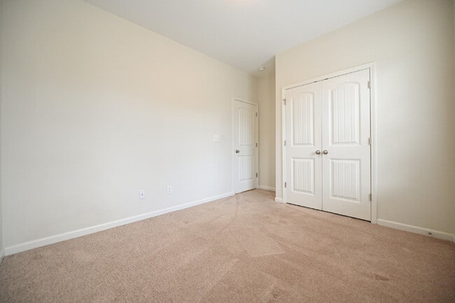 Building Photo - 113 Crawford Pkwy