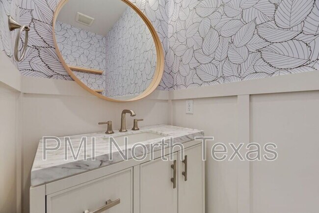 Building Photo - 770 Cavitt Ct