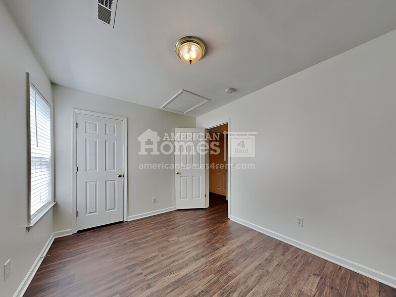 Building Photo - 1013 Tesh Ct