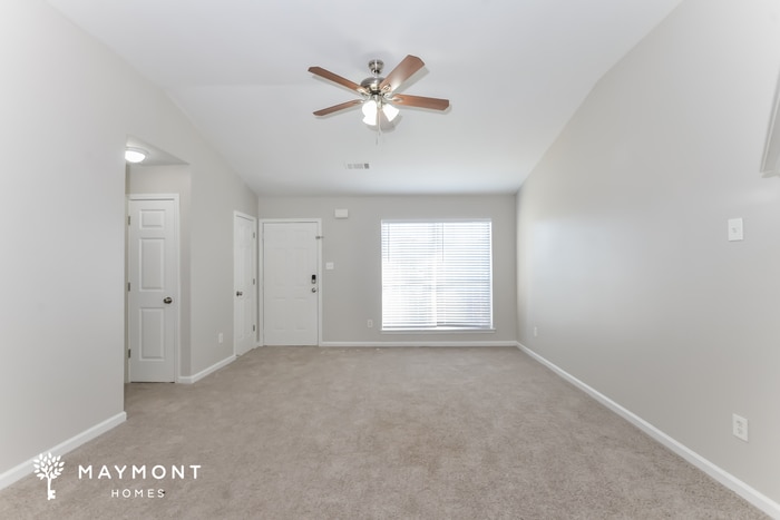 Building Photo - 465 Oakland Hills Dr