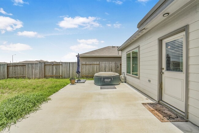 Building Photo - 21610 Desert Lilly Rd